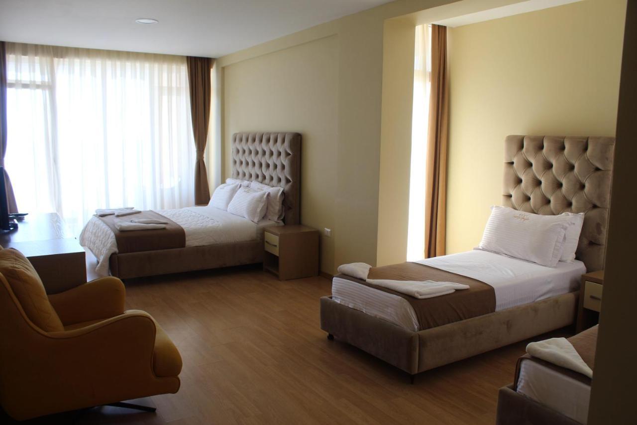 Hotel Frojd - Beach Front Resort Shengjin Ngoại thất bức ảnh