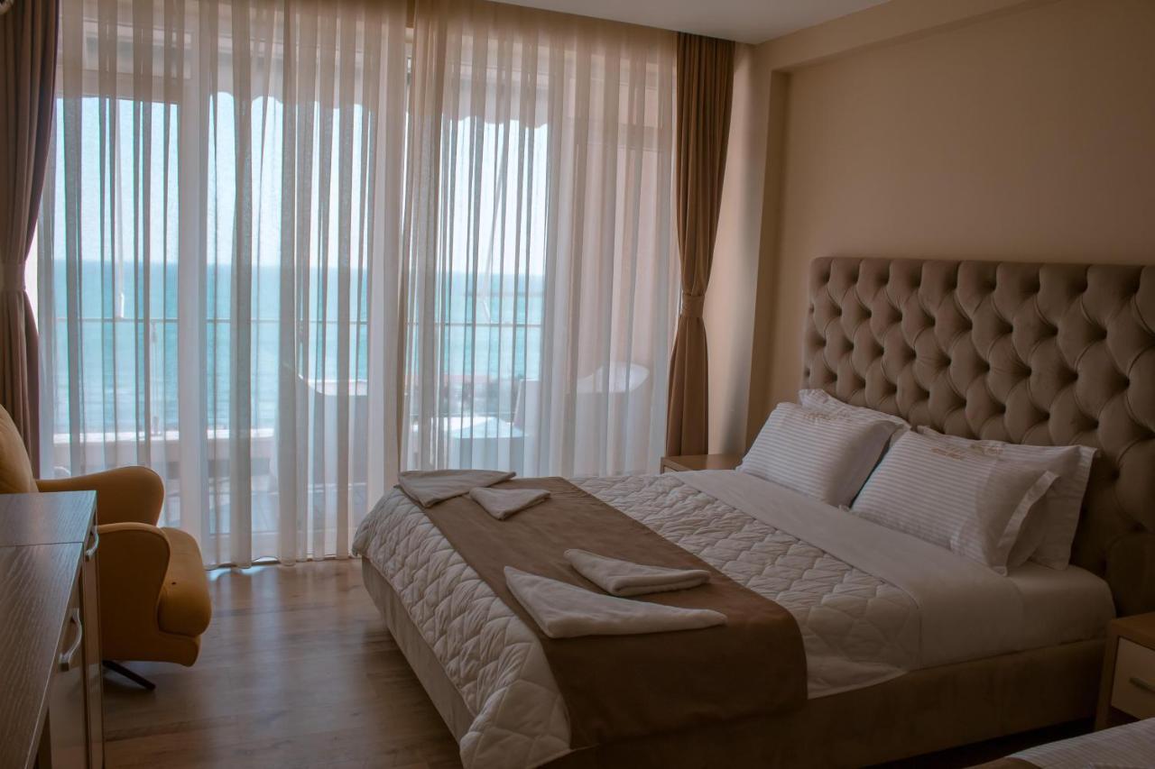 Hotel Frojd - Beach Front Resort Shengjin Ngoại thất bức ảnh