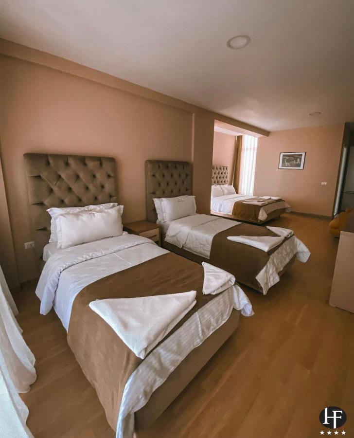 Hotel Frojd - Beach Front Resort Shengjin Ngoại thất bức ảnh
