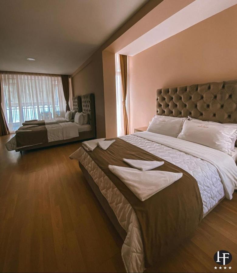 Hotel Frojd - Beach Front Resort Shengjin Ngoại thất bức ảnh