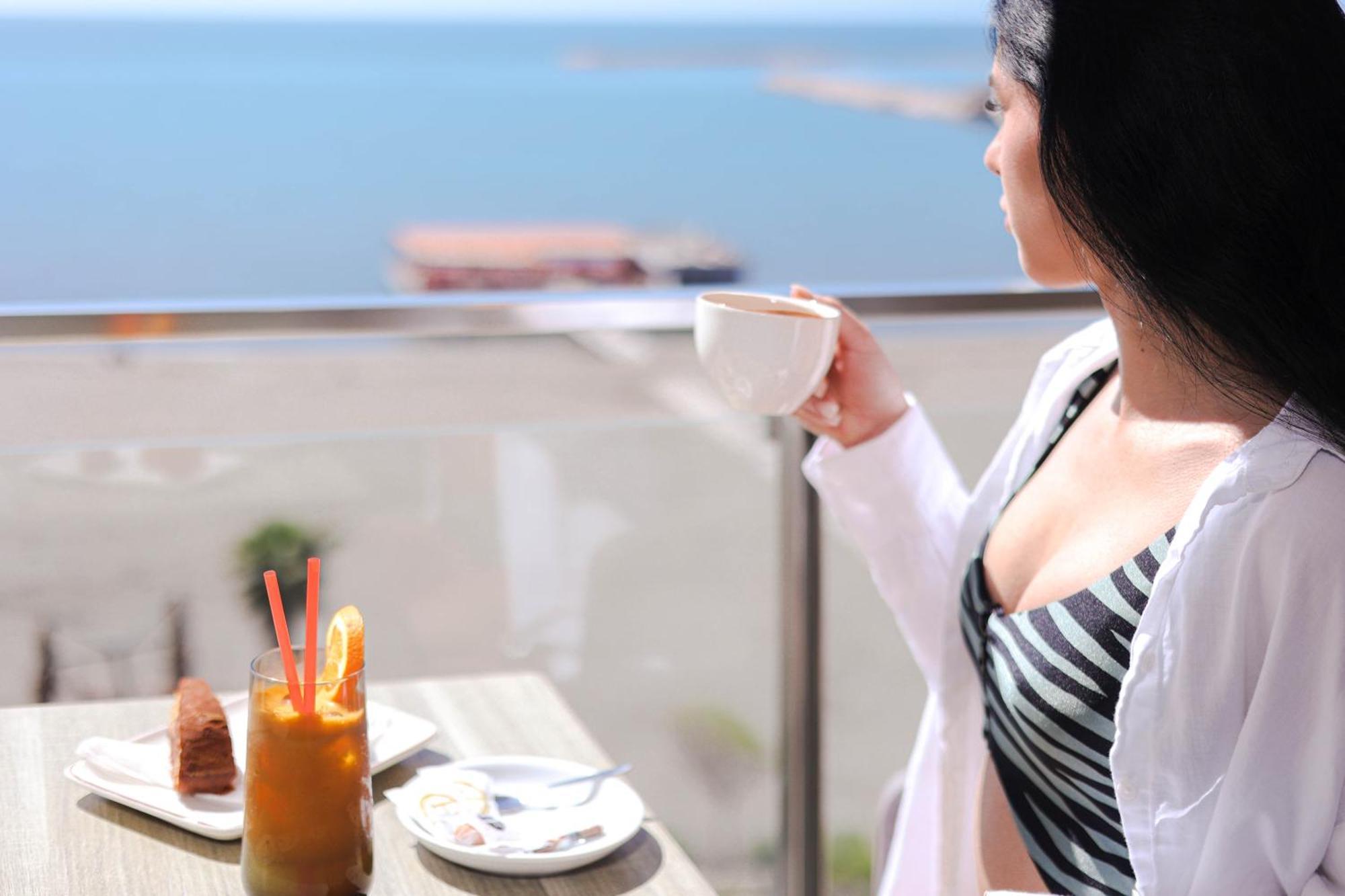 Hotel Frojd - Beach Front Resort Shengjin Ngoại thất bức ảnh