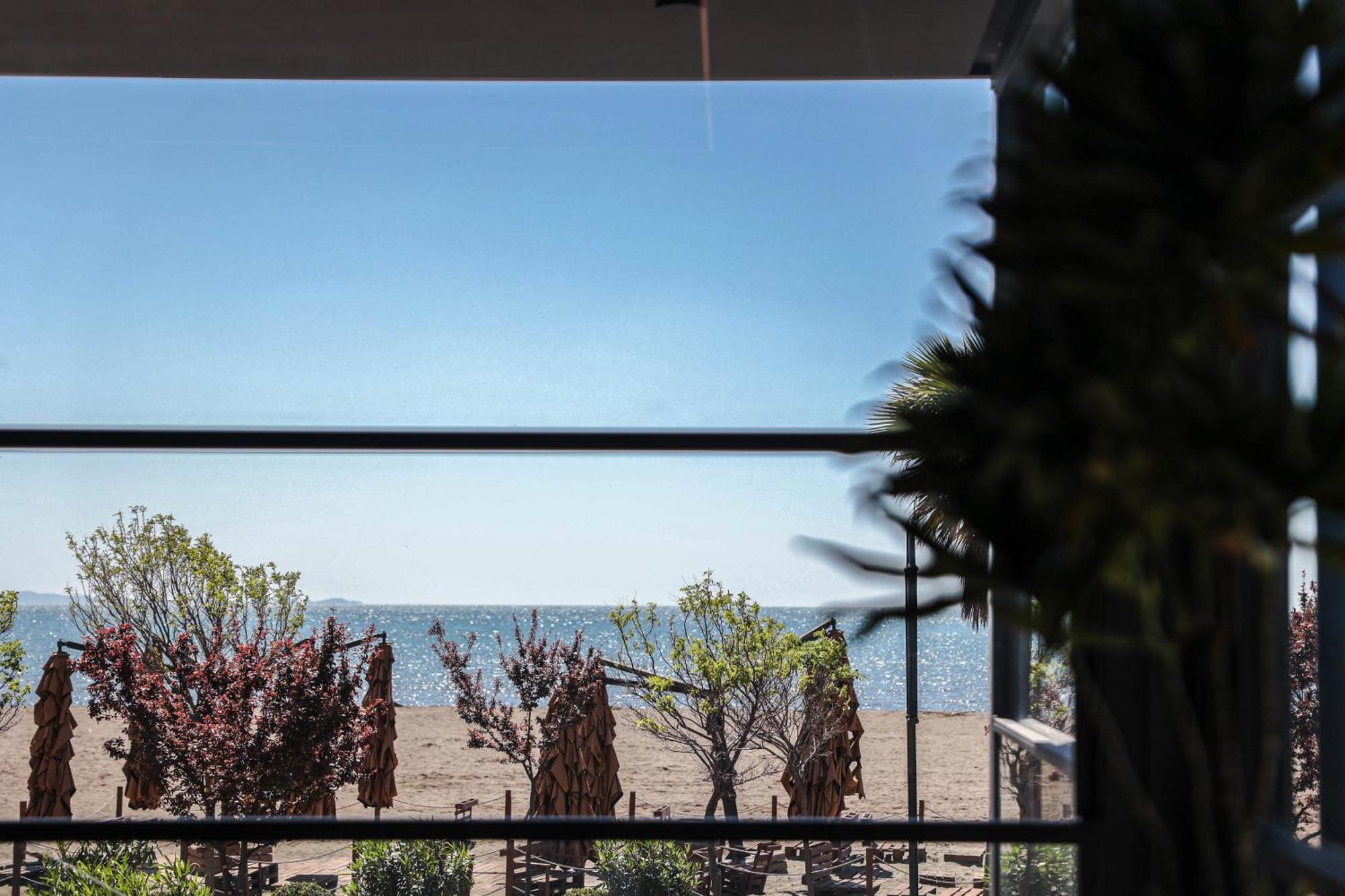 Hotel Frojd - Beach Front Resort Shengjin Ngoại thất bức ảnh