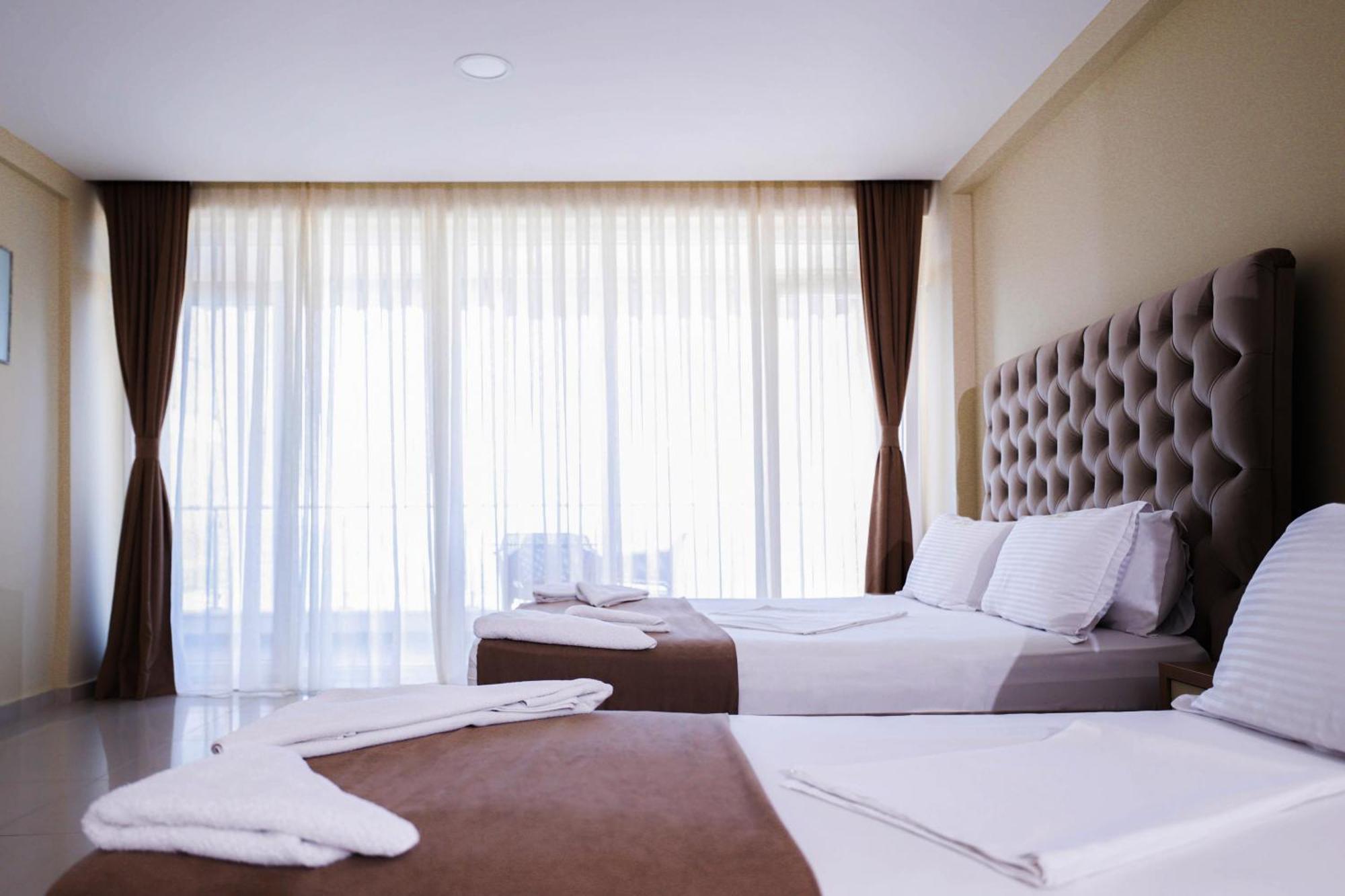 Hotel Frojd - Beach Front Resort Shengjin Ngoại thất bức ảnh
