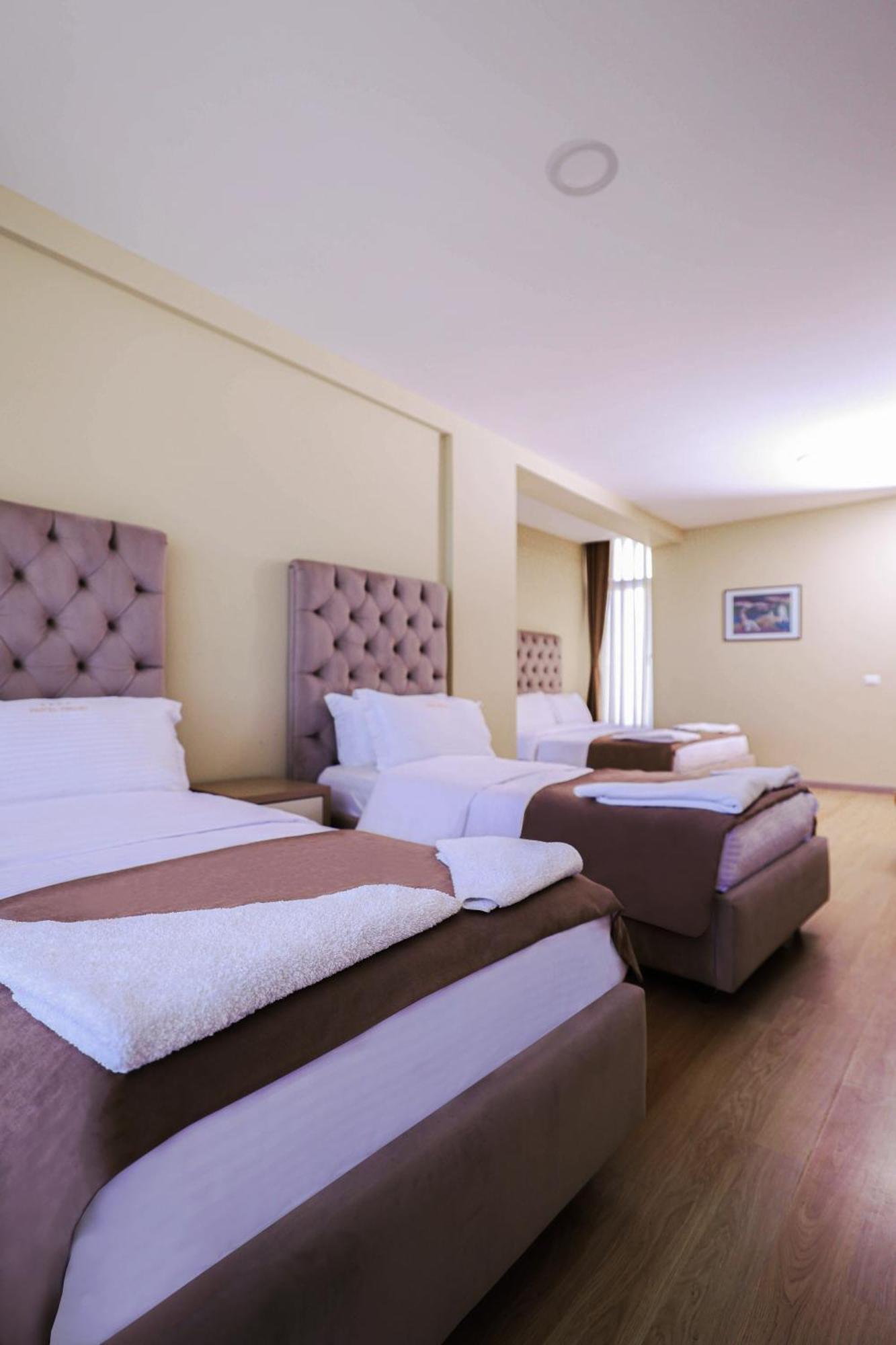 Hotel Frojd - Beach Front Resort Shengjin Ngoại thất bức ảnh
