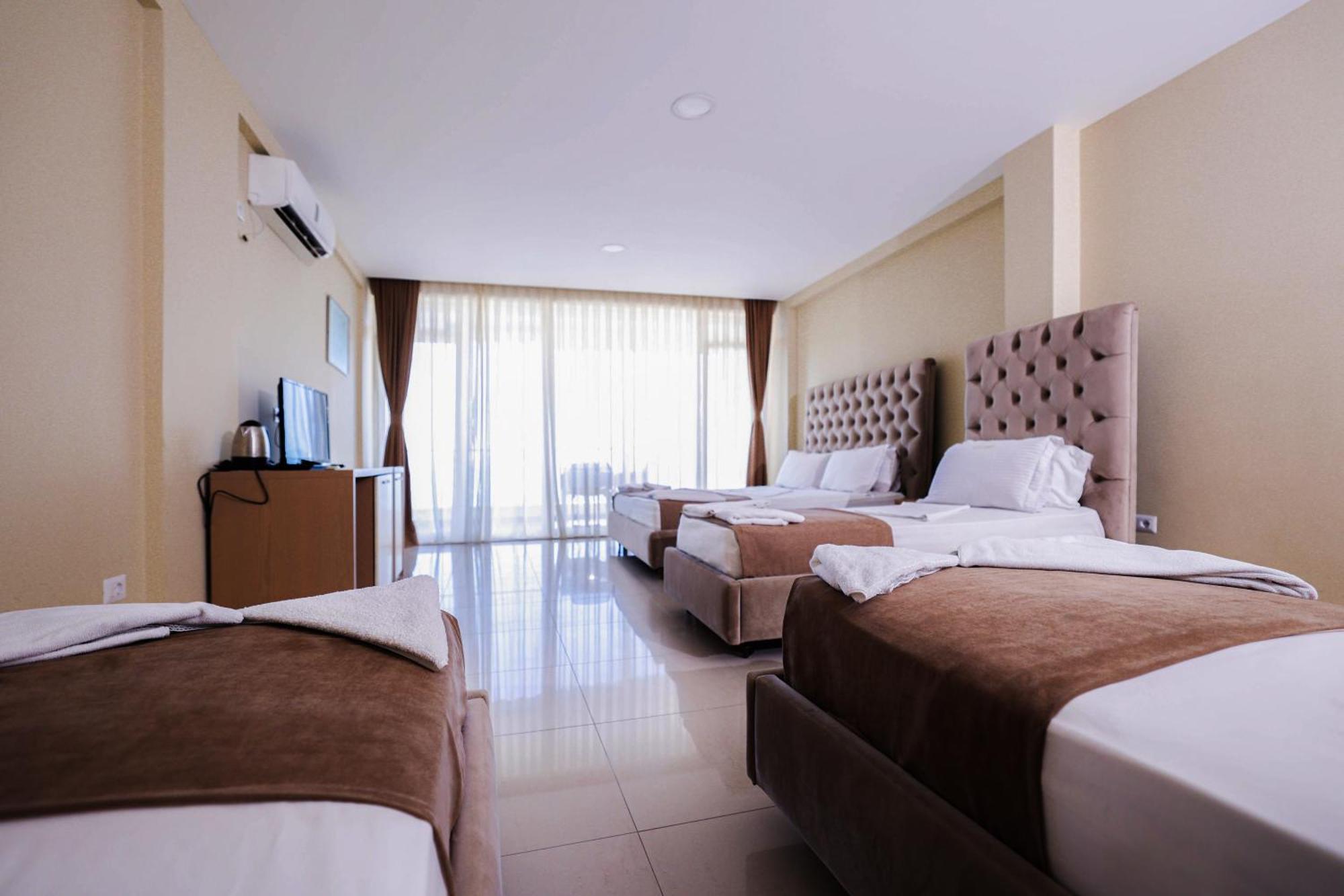 Hotel Frojd - Beach Front Resort Shengjin Ngoại thất bức ảnh